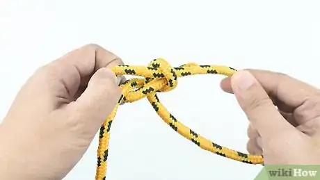 Image intitulée Tie a Bowline Knot Step 13