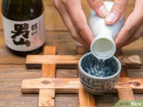 Image intitulée Serve and Drink Sake Step 3
