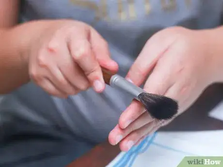 Image intitulée Clean Makeup Brushes Step 11