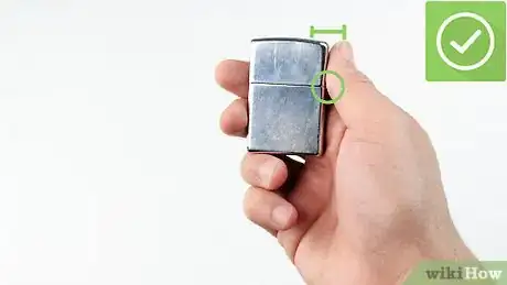 Image intitulée Flick a Zippo Lighter Step 2