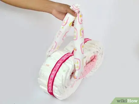 Image intitulée Make a DIY Motorcycle Diaper Cake Step 15