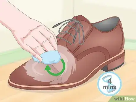 Image intitulée Fix Cracked Leather Shoes Step 12