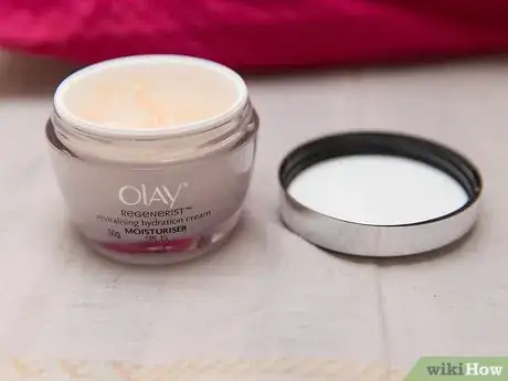 Image intitulée Apply Face Cream Step 14