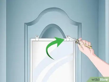 Image intitulée Hang a Door Mirror Step 10