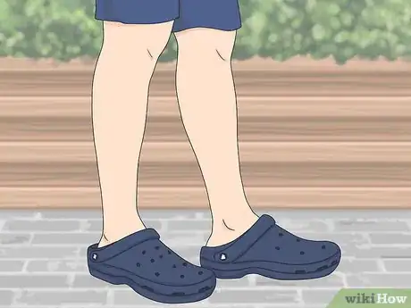 Image intitulée Wear Crocs Step 6