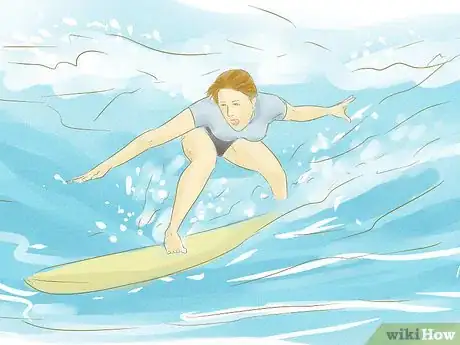 Image intitulée Stand Up on a Surfboard Step 7