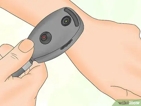 Image intitulée Use an Ophthalmoscope Step 1