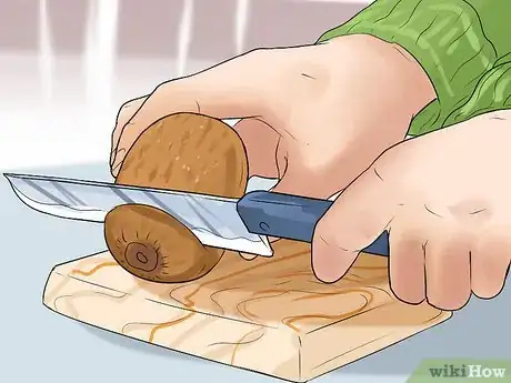 Image intitulée Eat a Kiwi Step 6
