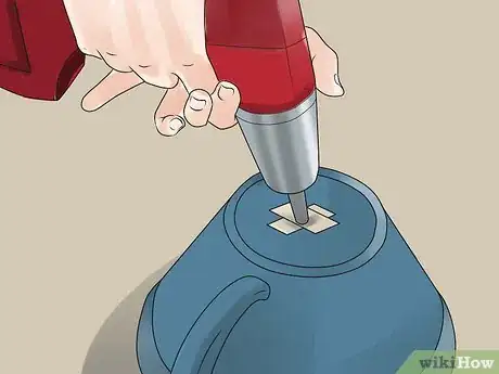 Image intitulée Drill a Clay Pot Step 12