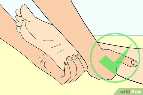 Image intitulée Give a Foot Massage Step 6