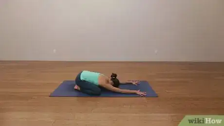 Image intitulée Perform Downward Facing Dog in Yoga Step 9