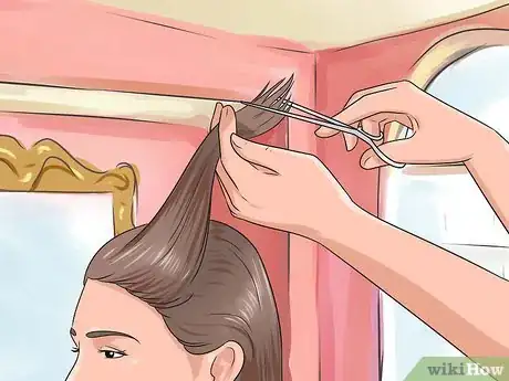 Image intitulée Cut Hair in Layers Step 11