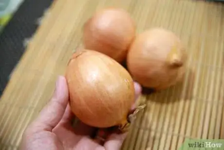 Image intitulée Sauté Onions Step 1