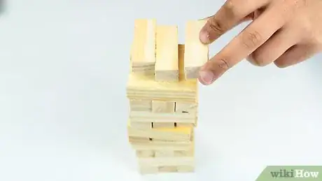 Image intitulée Play Jenga Step 1