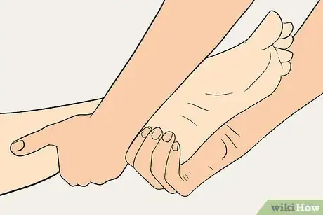 Image intitulée Give a Foot Massage Step 7