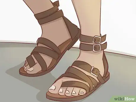 Image intitulée Wear Gladiator Sandals Step 11