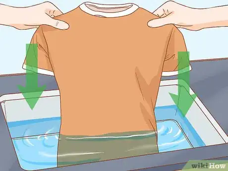 Image intitulée Stretch a Polyester Shirt Step 3