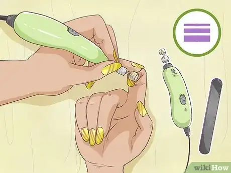Image intitulée Cut Acrylic Nails Step 5
