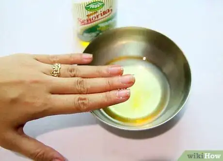 Image intitulée Care for Your Nails at Home Step 3Bullet3