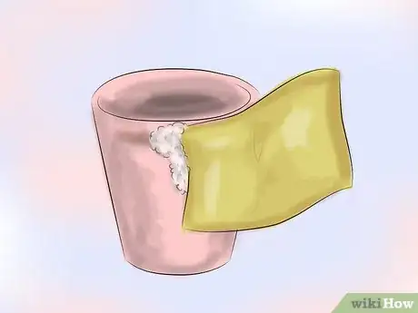 Image intitulée Remove Stains from Tea Cups Using Baking Soda Step 5