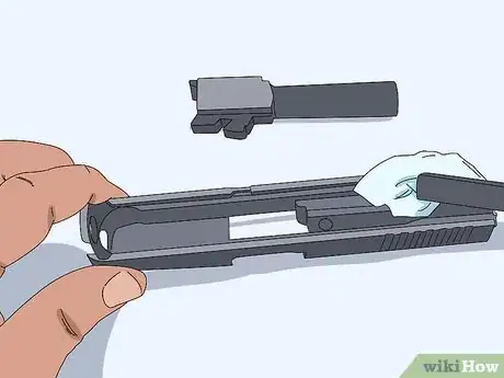 Image intitulée Disassemble a Glock Step 12