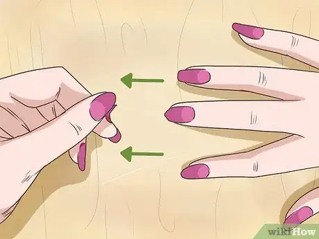 Image intitulée Cut Acrylic Nails Step 4