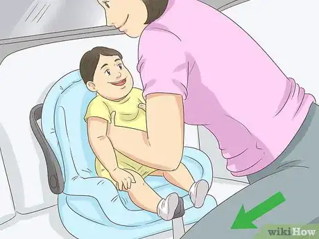 Image intitulée Lift and Carry a Baby Step 13