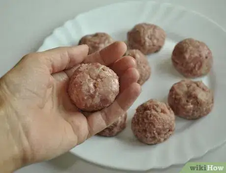 Image intitulée Make Simple Meatballs Step 4