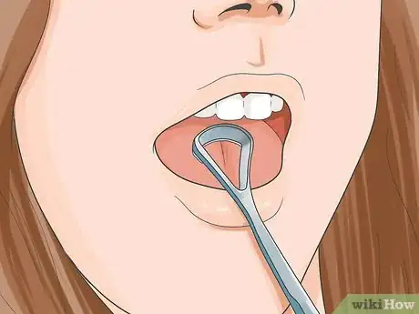 Image intitulée Clean Your Tongue Properly Step 4