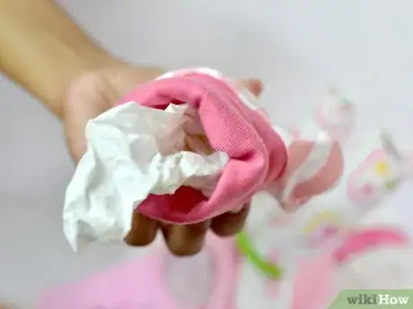 Image intitulée Make a DIY Motorcycle Diaper Cake Step 20