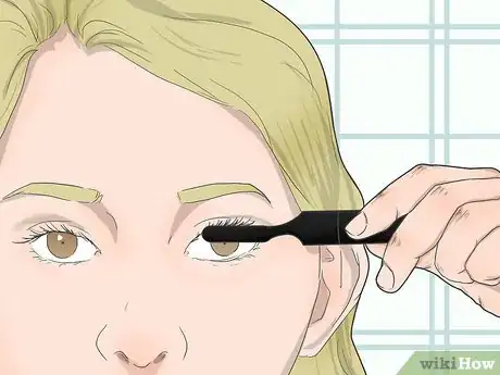 Image intitulée Heat an Eyelash Curler Step 10