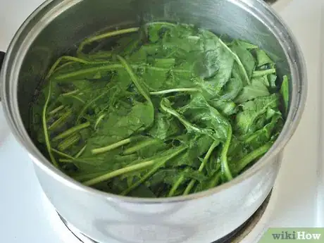 Image intitulée Cook Dandelion Greens Step 3