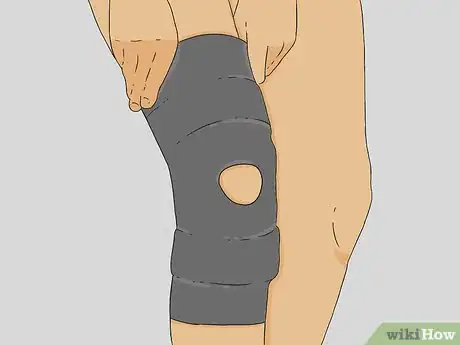 Image intitulée Wear a Knee Brace Step 3