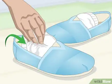 Image intitulée Stretch Canvas Shoes Step 6