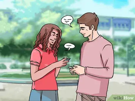 Image intitulée Start a Text Conversation with a Girl Step 1