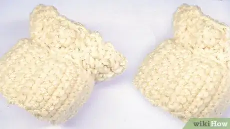 Image intitulée Crochet Boot Cuffs Step 19