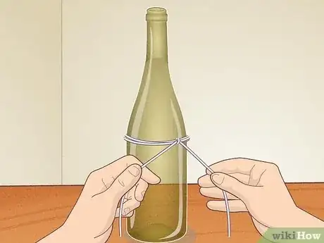 Image intitulée Cut Wine Bottles for Crafts Step 1