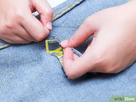 Image intitulée Fix Ripped Jeans Step 13