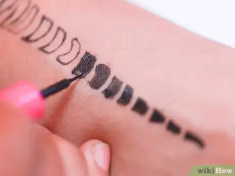 Image intitulée Make a Temporary Tattoo With Eyeliner Step 9