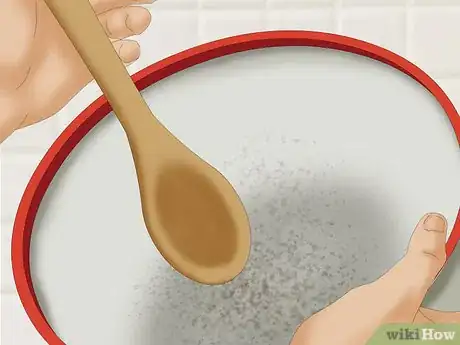 Image intitulée Clean a Stain off Enamel Ware Step 3