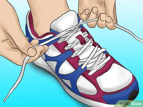 Image intitulée Tie Your Shoe Laces Differently Step 8