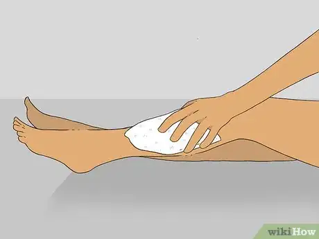 Image intitulée Shave Your Legs Step 23