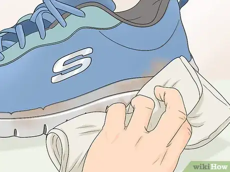 Image intitulée Clean Skechers Shoes Step 2