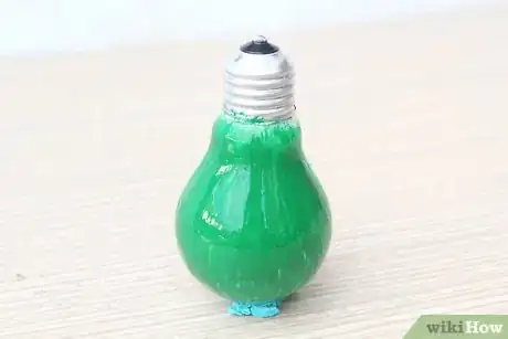Image intitulée Paint Light Bulbs Step 6