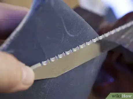 Image intitulée Sharpen Serrated Knives Step 6