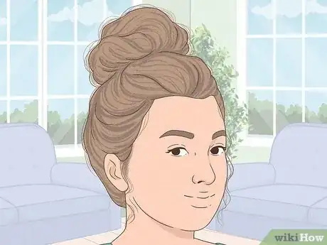 Image intitulée Make a Messy Bun Step 18