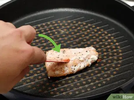 Image intitulée Tell when Salmon Is Cooked Step 3