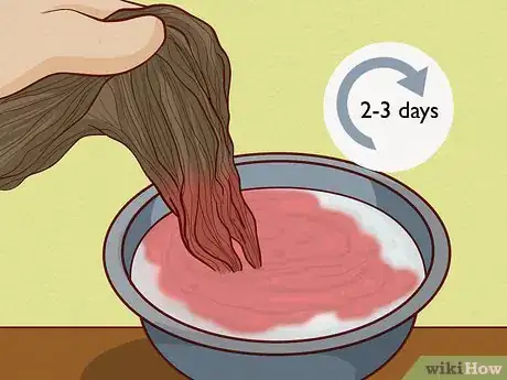 Image intitulée Get Kool Aid out of Hair Step 18