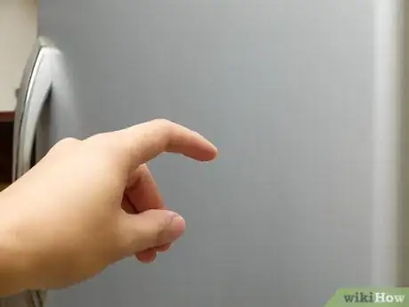 Image intitulée Remove a Scratch from a Stainless Steel Refrigerator Door Step 1