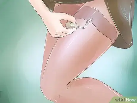 Image intitulée Put on Pantyhose Step 16